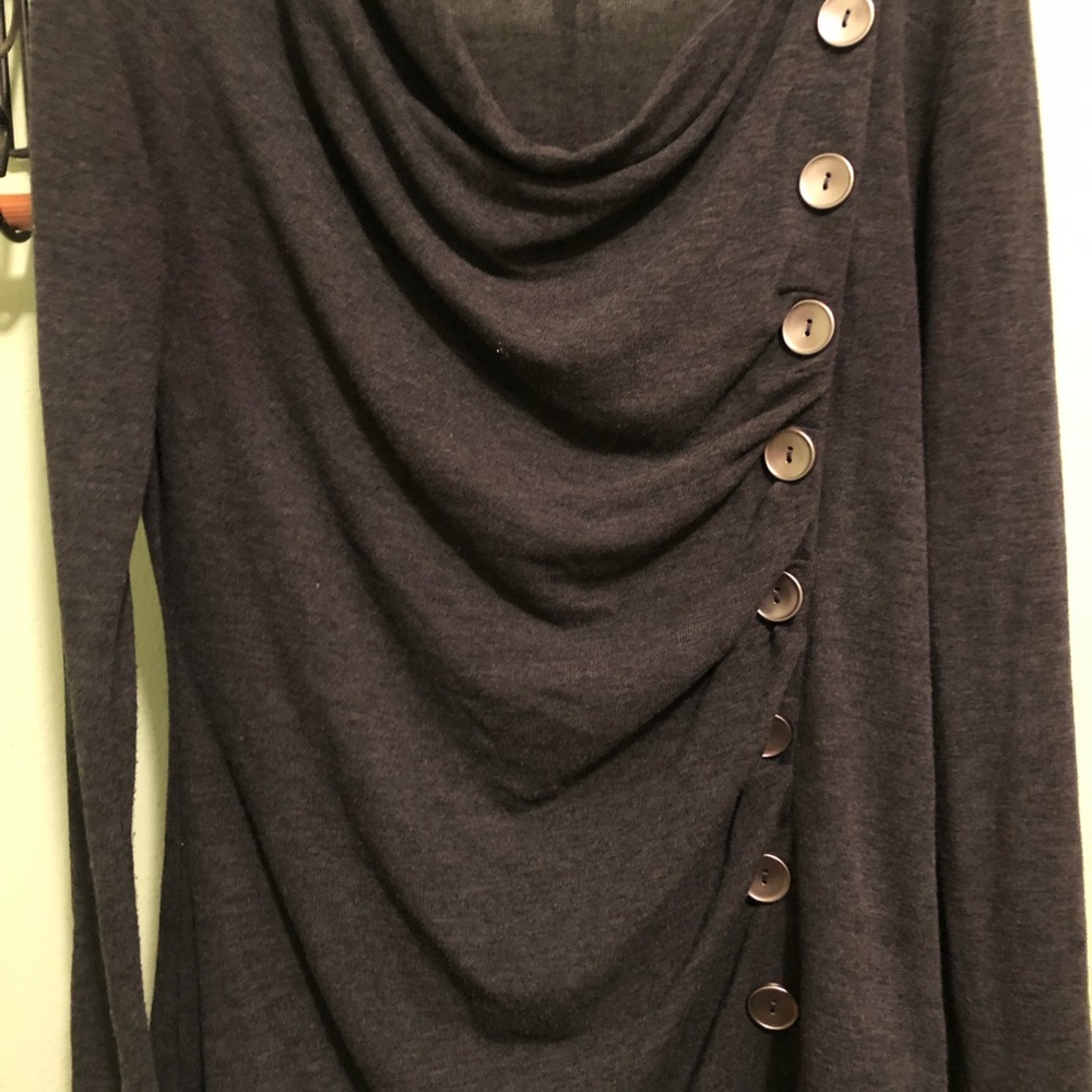 Gray long sleeve shirt